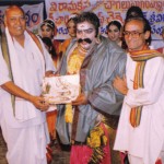 Vedantam Ramalinga Sastry honouted by Padmashree Vedantam Satyanarayana Sarma and Guru Vedantam Radhe Shyam