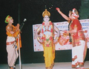 Chinta Ramamurthy (Lord Krishna) with Pasumarthy Seshu Babu and Padmasree Dr. Vedantam Satyanarayana Sarma (as Satyabhama) in Bhama Kalapam