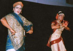 Vedantam Satya Narasimha Sastry with his younger brother Vedantam Siddhendra Varaprasad (in female role)